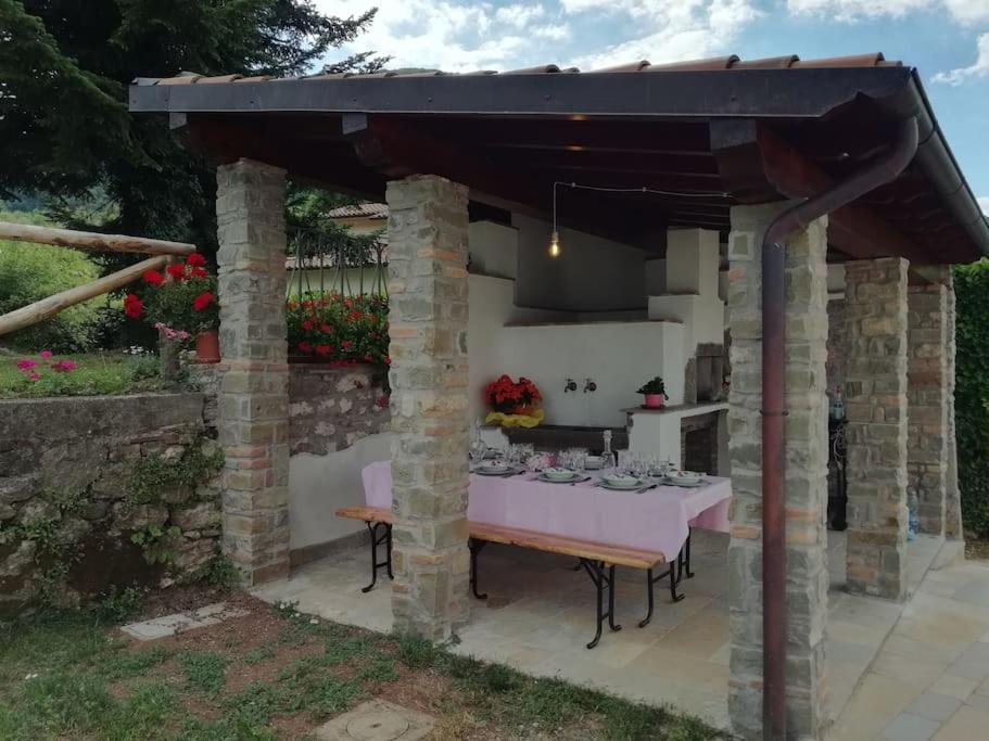 הוילה Fornaci di Barga Ai Tre Campi מראה חיצוני תמונה