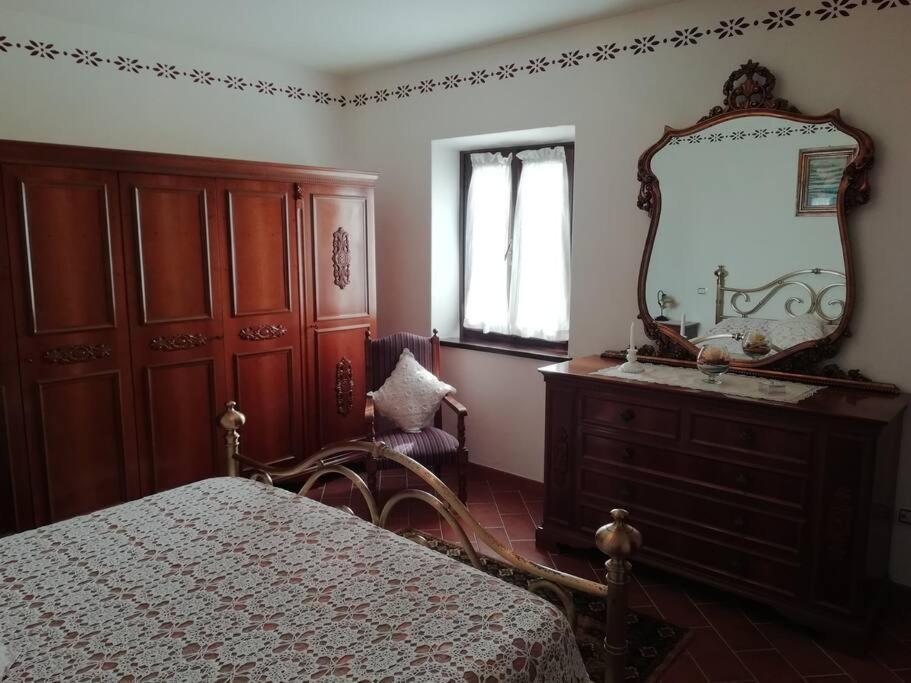 הוילה Fornaci di Barga Ai Tre Campi מראה חיצוני תמונה